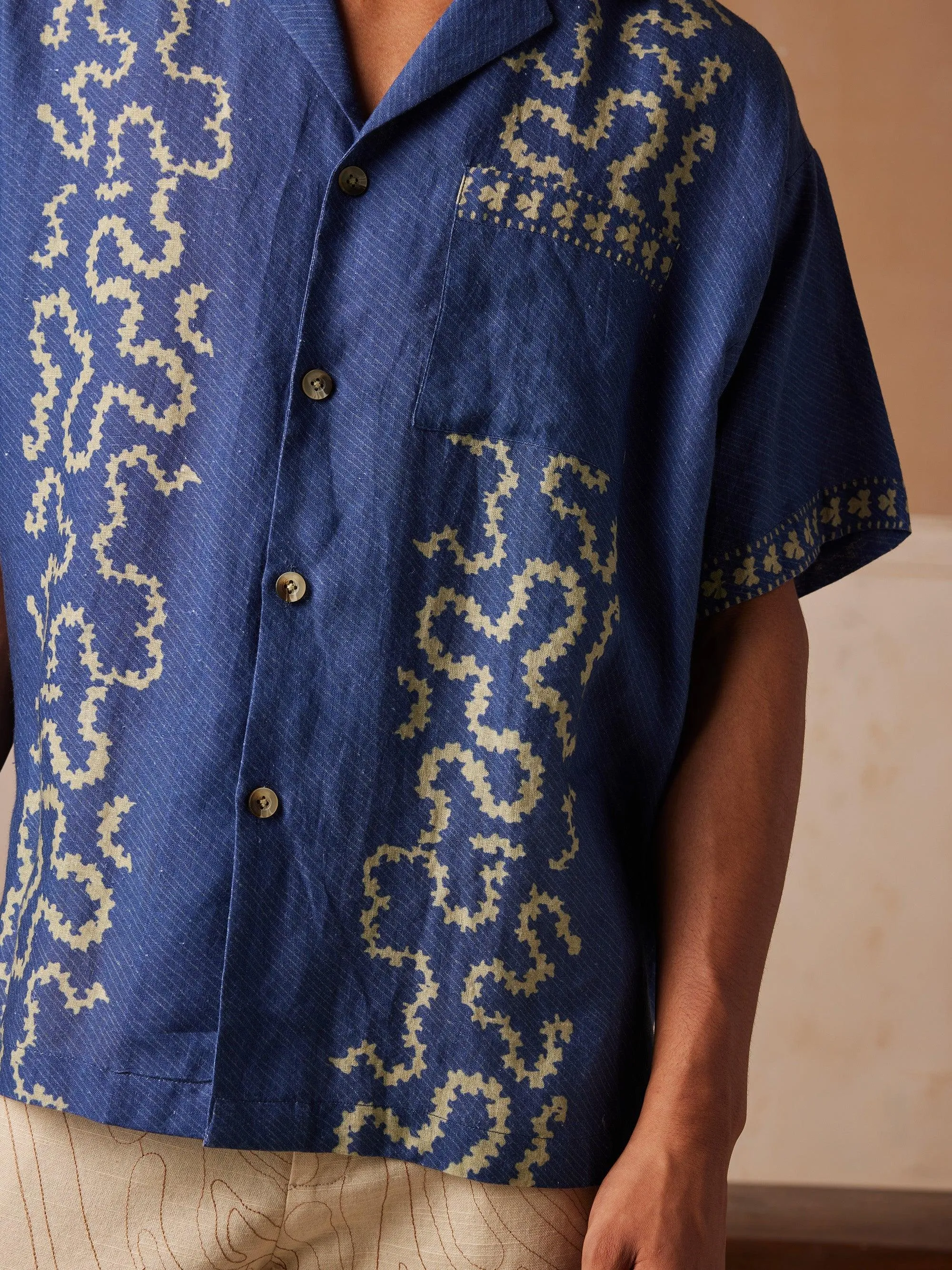 Unisex Shirt Anniversary Special Smooth zipper closure