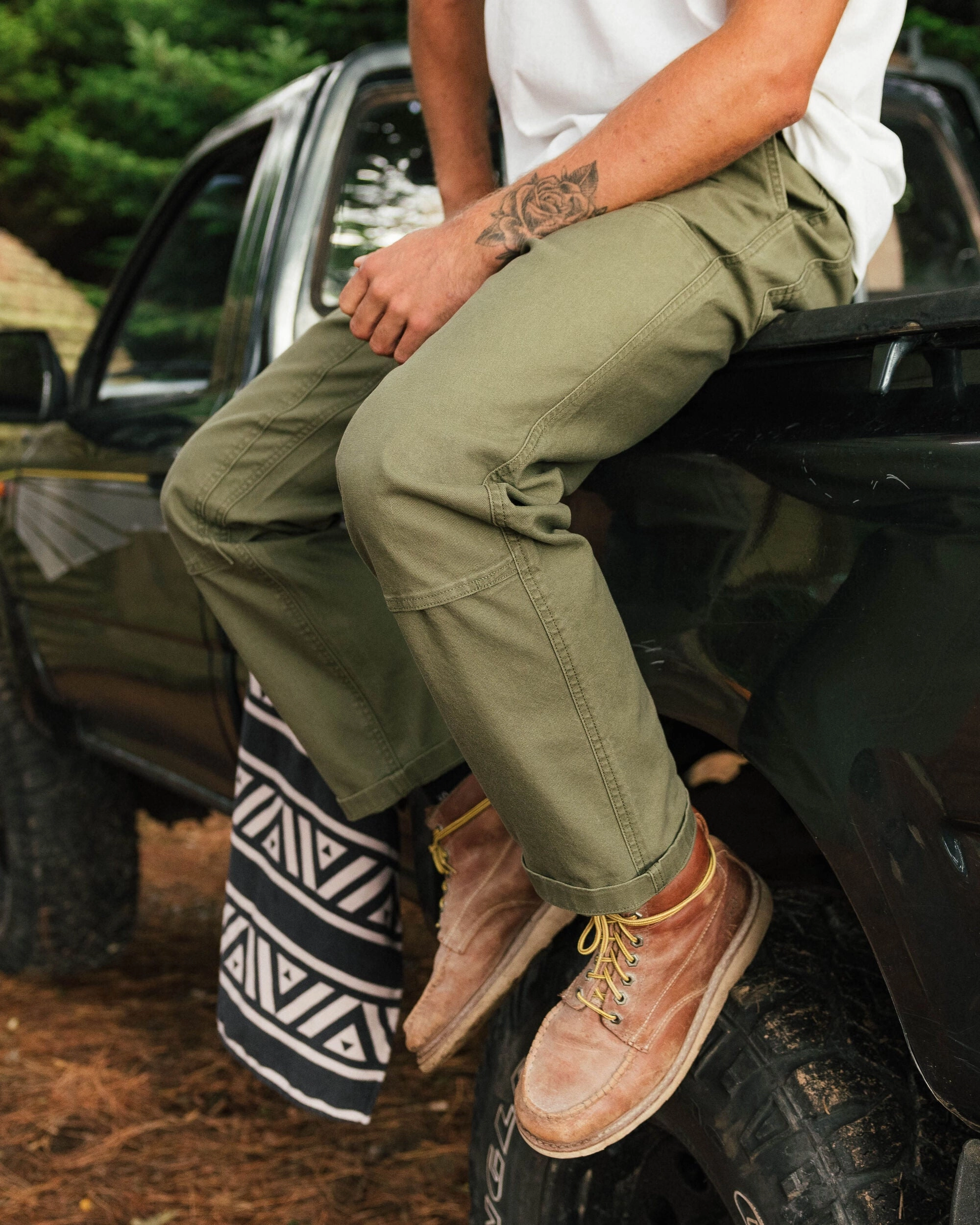 Adjustable loop Core Basic Vantage Organic Cotton Trouser - Khaki