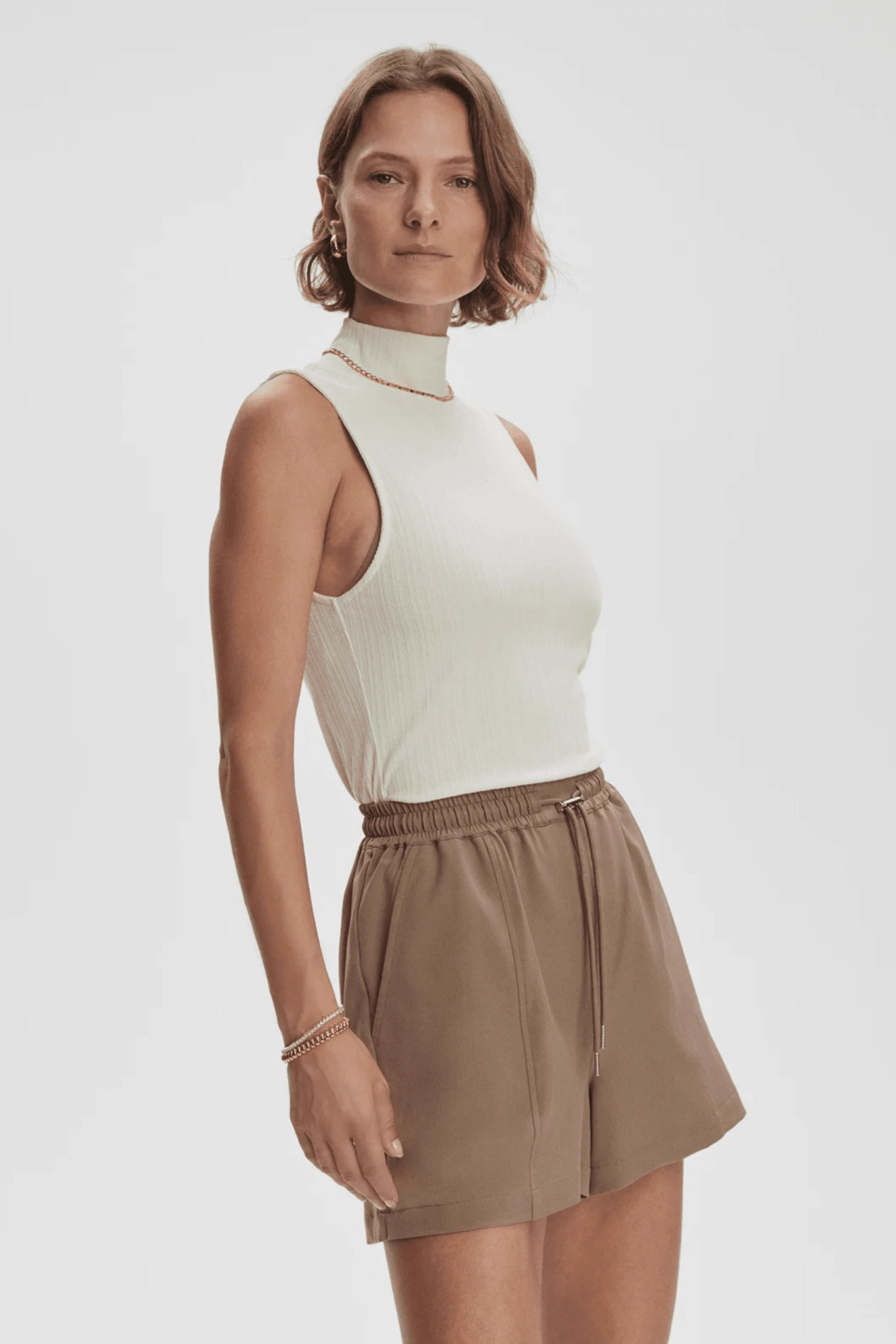 VARLEY | Esmond Mid Rise Short 3- Taupe Stone sweater