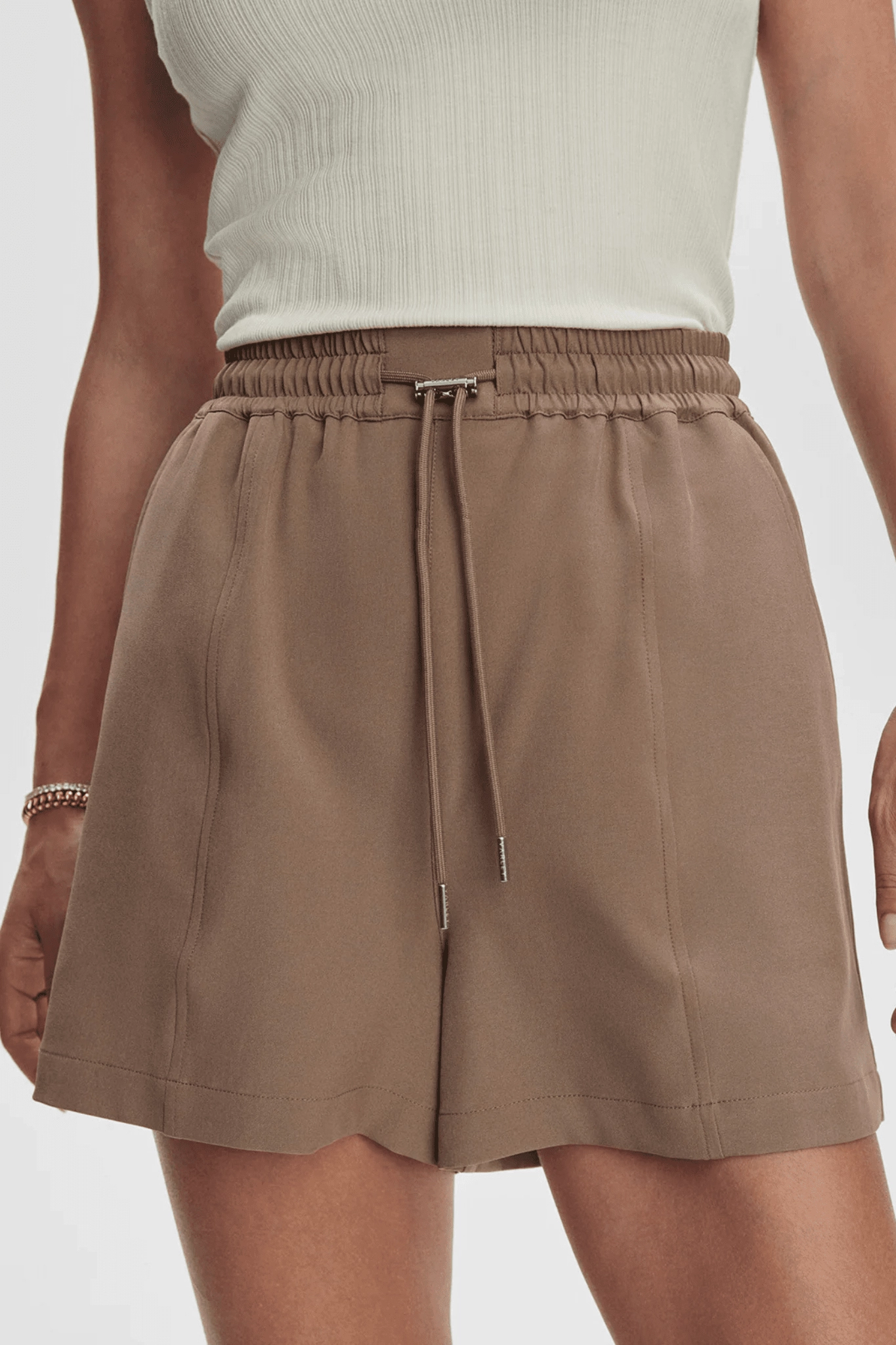 VARLEY | Esmond Mid Rise Short 3- Taupe Stone Universal Attachment Points mid-rise