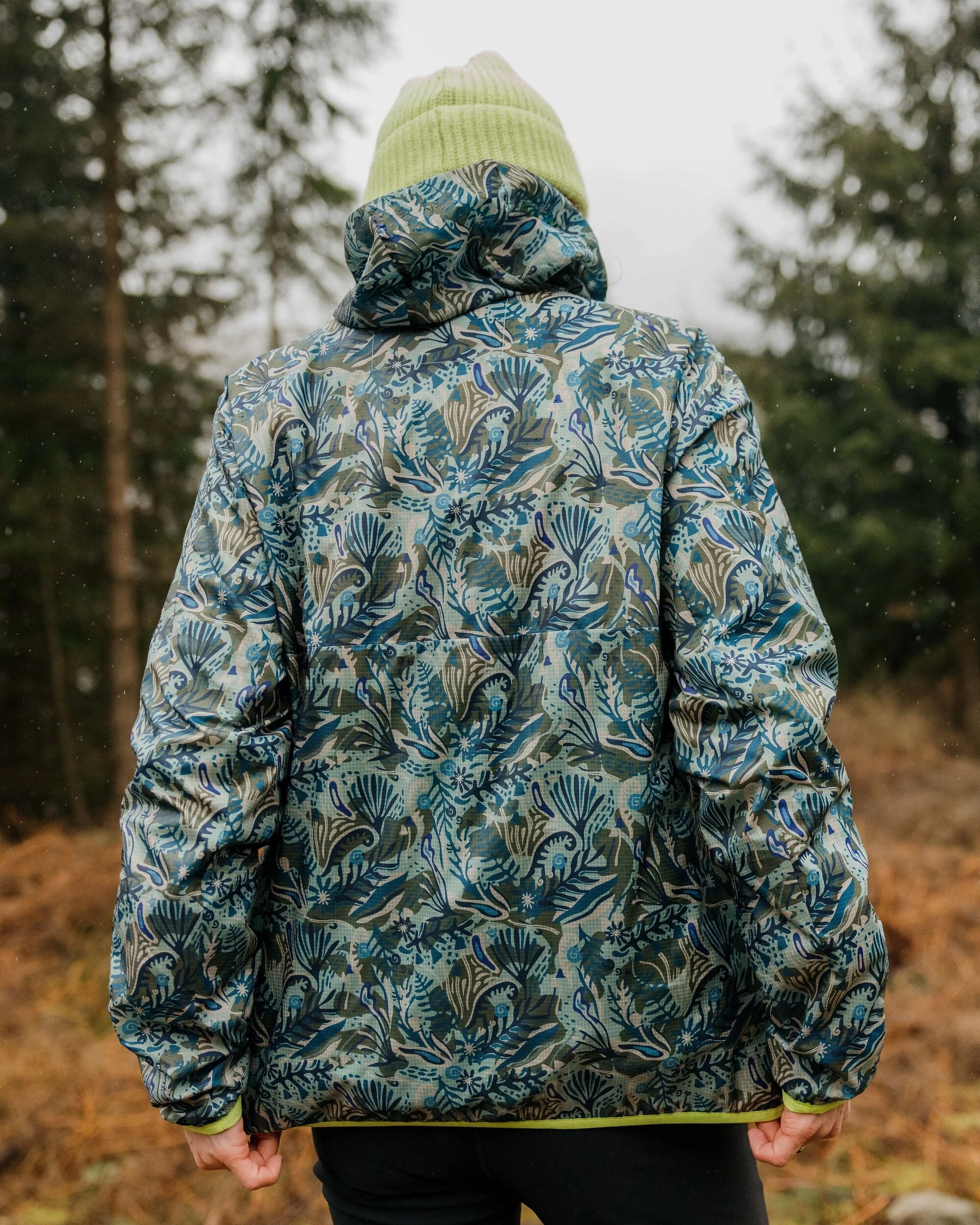 Viento Recycled Windshell Anorak - Abstract Seaweed Pistachio Quilted Stitching Pattern