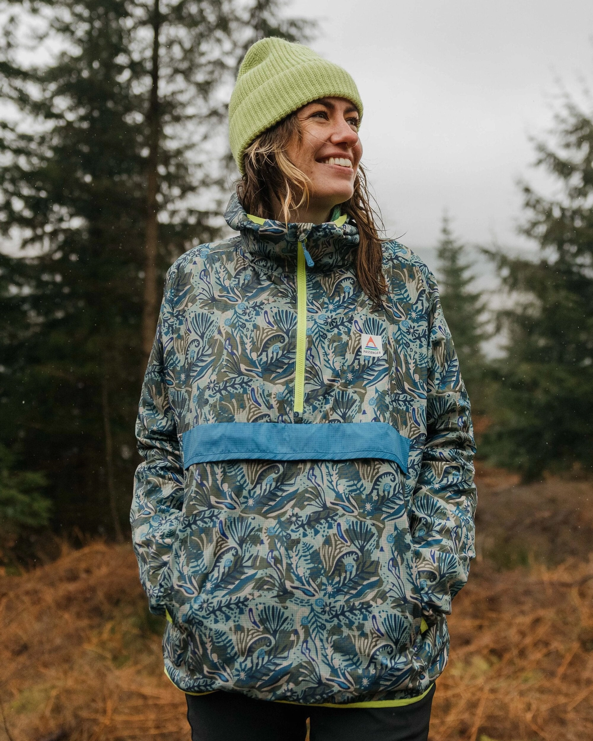 Viento Recycled Windshell Anorak - Abstract Seaweed Pistachio Weekend Casual Fit