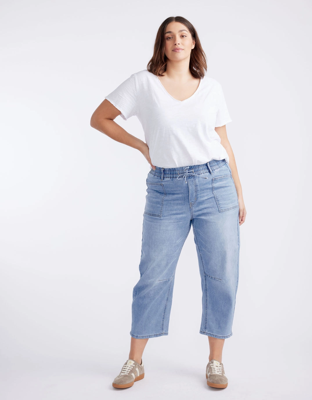 Base Layer Spring Mood Smooth Work Meeting Leo Barrel Jeans - Light Denim