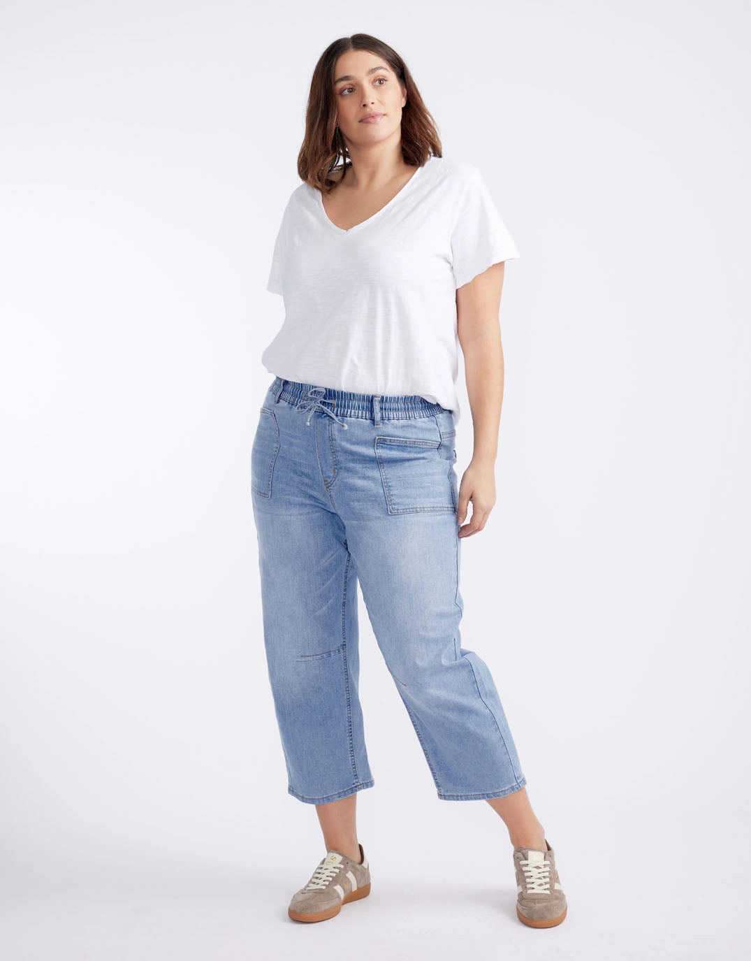 Water Efficient Wash Process Streetwear Fan Evening Stroll Elegant Leo Barrel Jeans - Light Denim