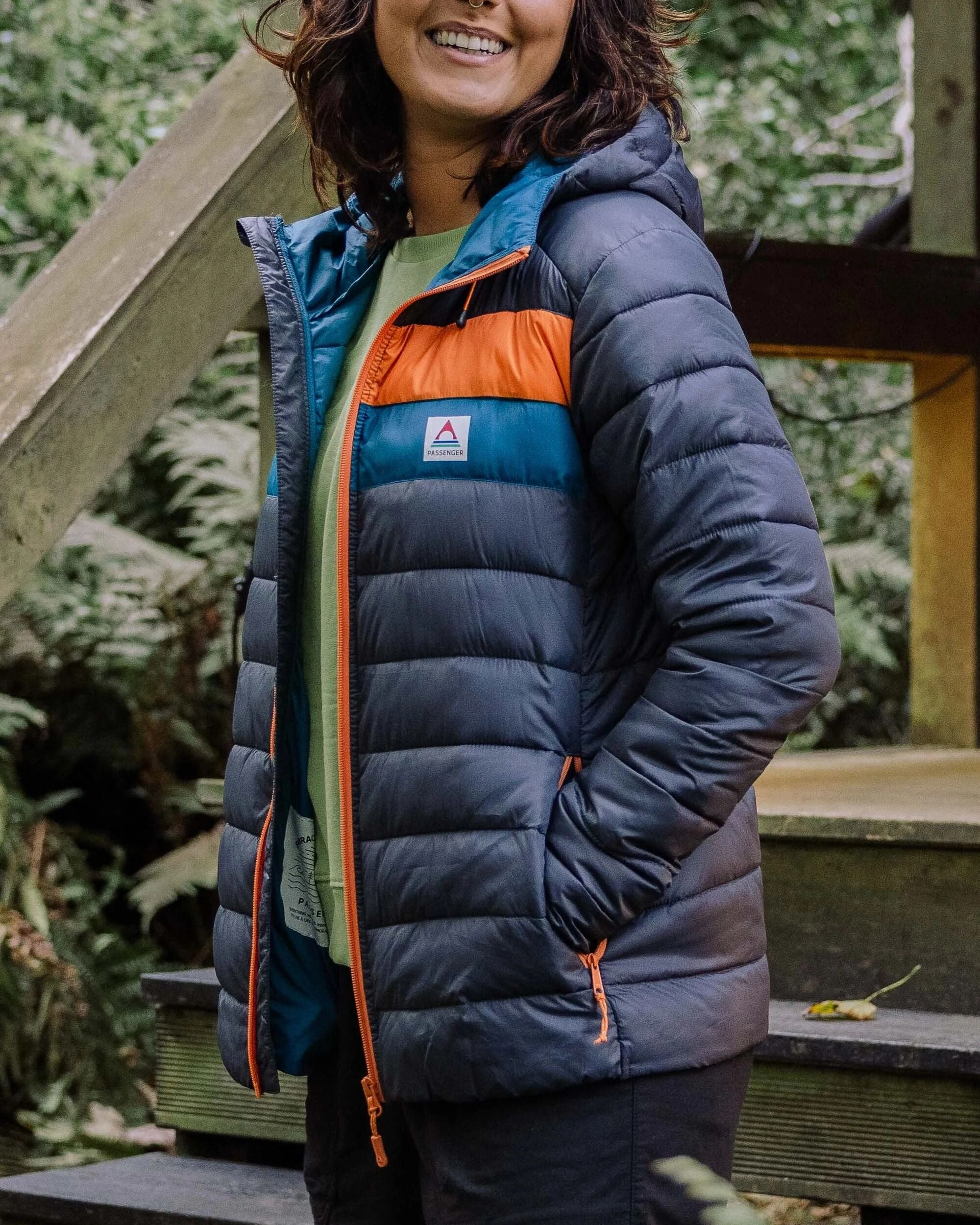 Pow 2.0 Insulated Jacket - Charcoal Weekend Ready Look Adjustable Cuffs