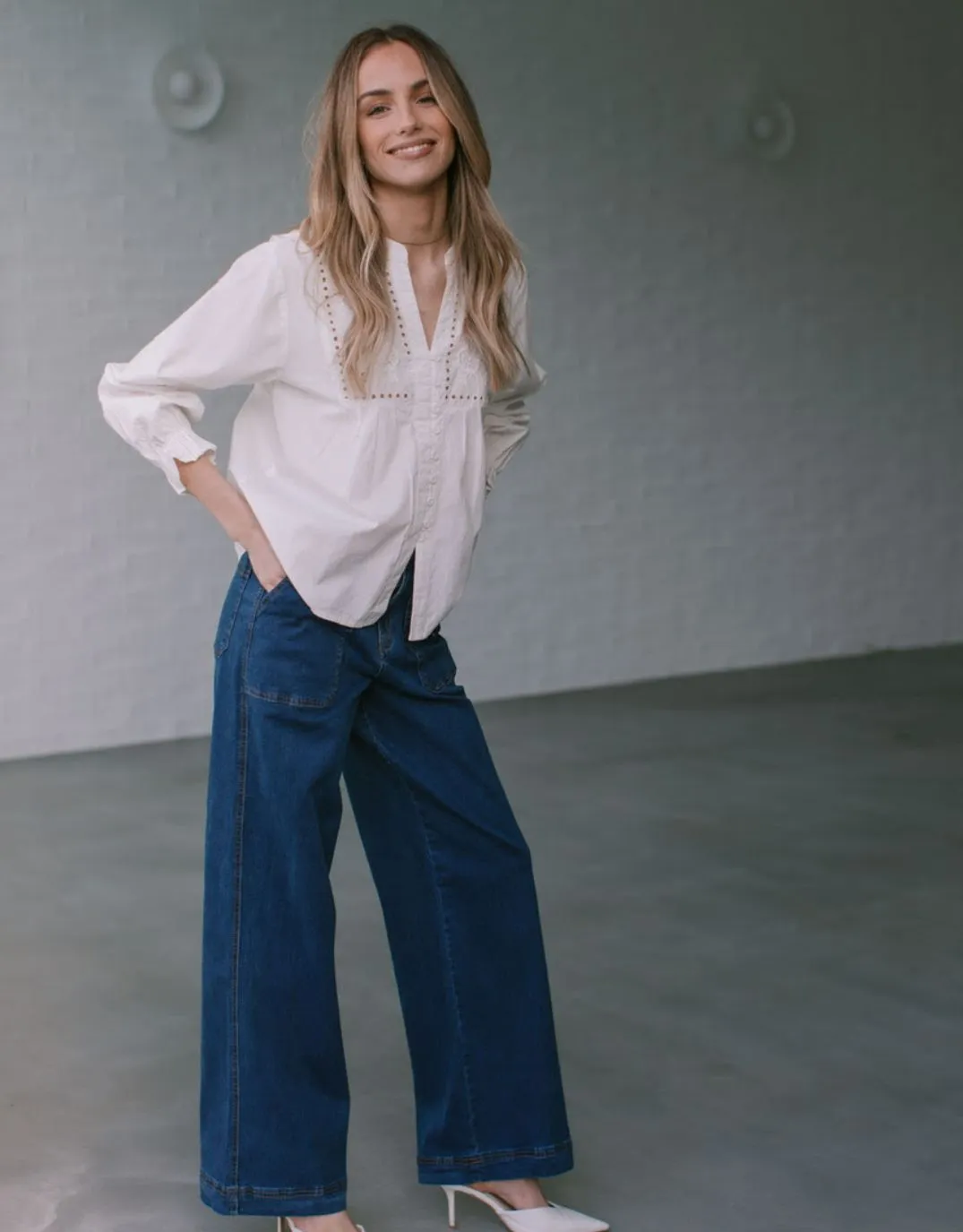 Embroidered Detail Whiskey Broderie Blouse - White
