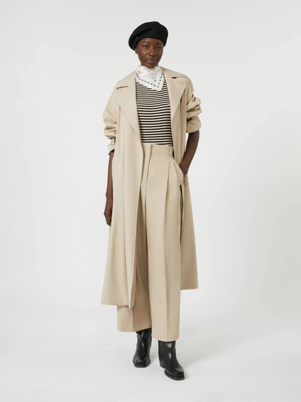 WaterRepellentExterior Weekend Max Mara Fatto Raincoat in Beige