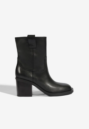 Comfort footbed Trail Ready Footwear Wyatt Leather Bootie