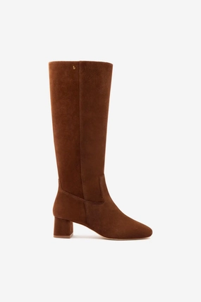 Stable Support Mountain Hike Brogue Detail Edie Boot In Burnt Umber Suede