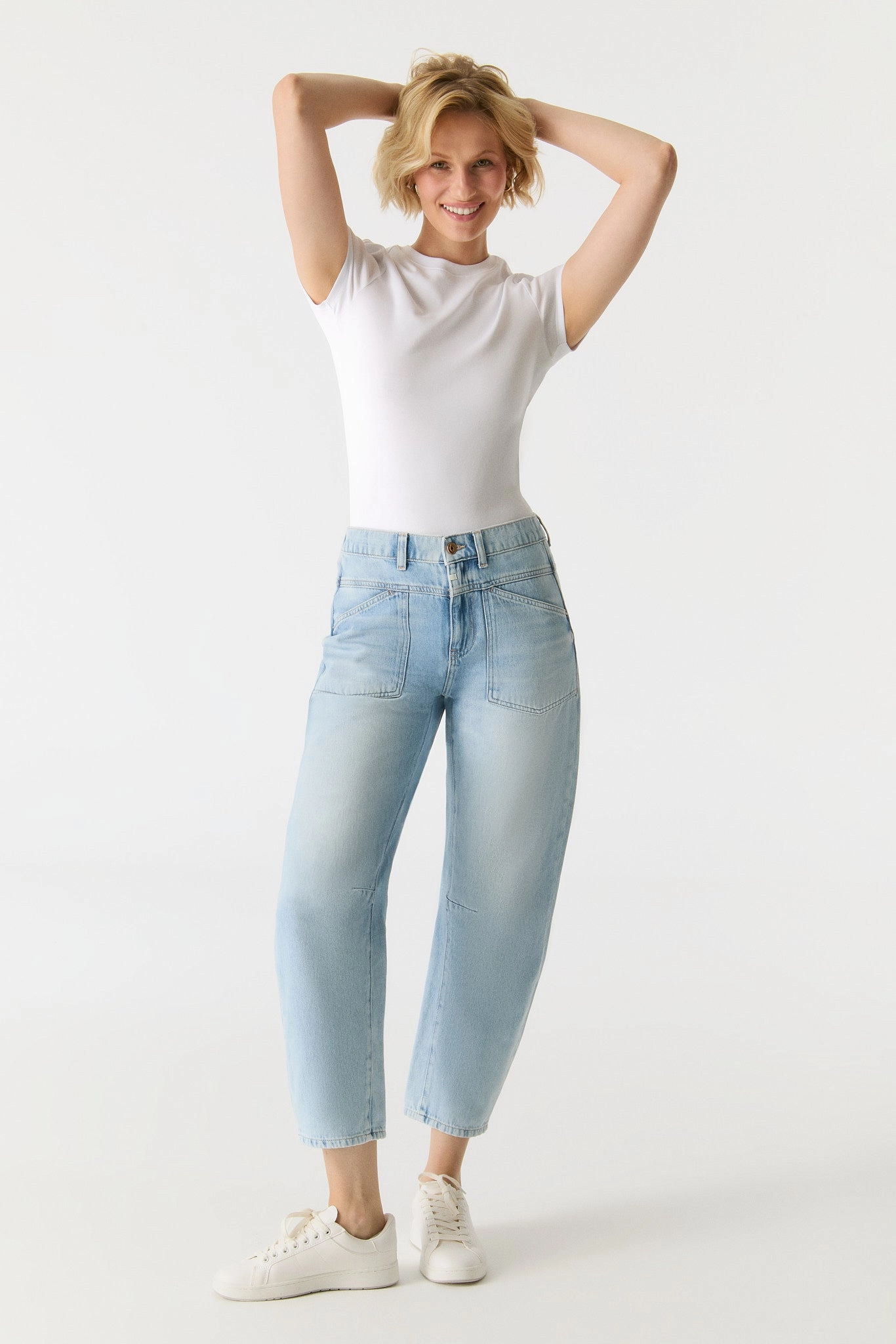Easy Match Cozy Waist Selena Mid Waist Arch Jean - Light Blue  L01